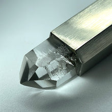 Load image into Gallery viewer, XL LOADED PENDANT / CLEAR QUARTZ
