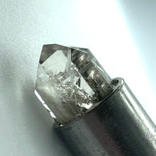 Load image into Gallery viewer, SHAFT PENDANT 18MM / ANGEL PHANTOM QUARTZ
